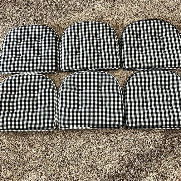 Memory foam, non slip rubber back, black/white checkered chair cushions. 6 pack. - Picture 6 of 15
